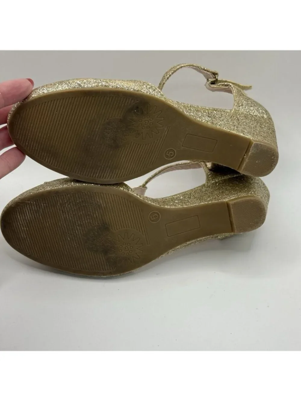 Olive & Edie Girls Lucina Mary Jane Heel Sz 5 Gold Glitter Sparkly Princess Glam